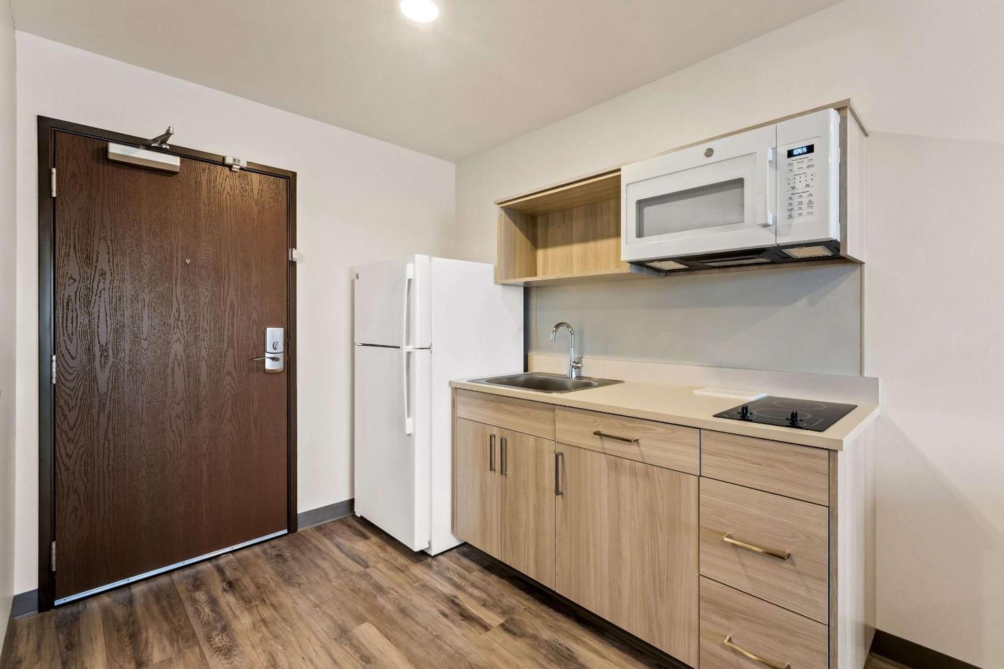Woodspring Suites Easton Nazareth Exterior photo